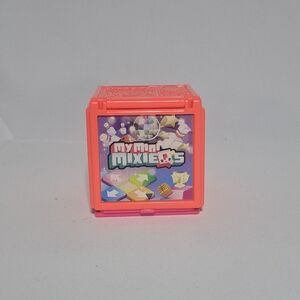 My Mini‎ MixieQs Neon Arcade Playset Figures